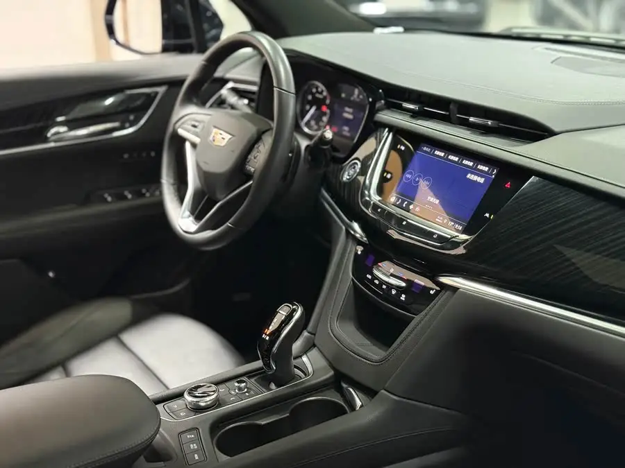Cadillac XT6 2021 28T Luxury 7-Seater
