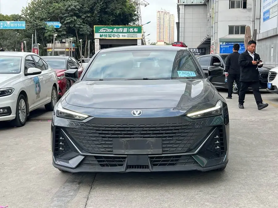 Changan UNI-V 2022 1.5T Premium