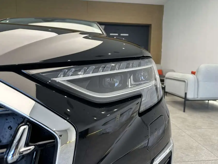 أودي A8 2024 A8L 50 TFSI quattro المتميز