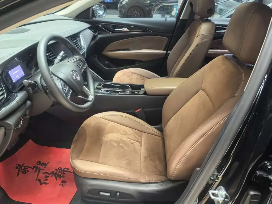 بيوك ريجال 2022 652T الإصدار الذكي