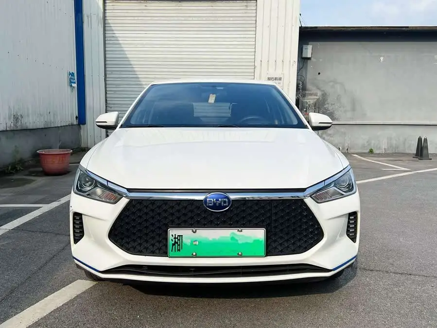 بي واي دي e2 2021 النسخة الفاخرة