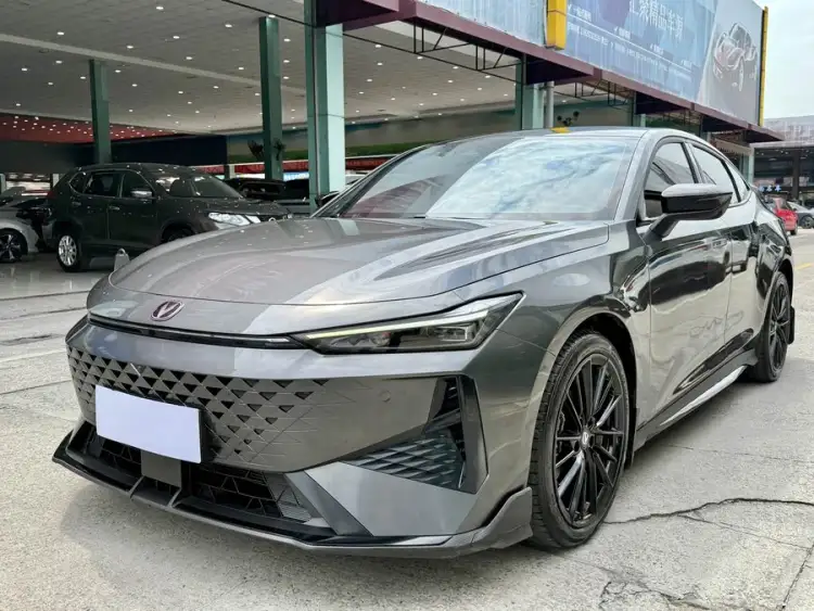 Changan UNI-V 2024 1.5T Premium Sport Model