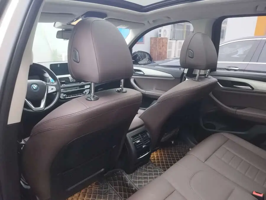 BMW iX3 2021 Leading Model