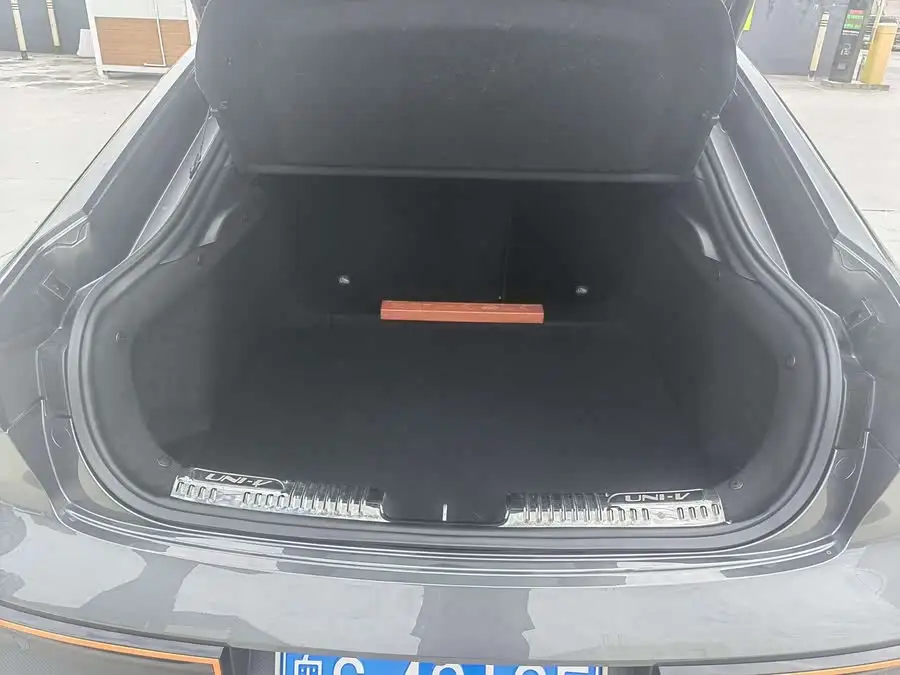 Changan UNI-V 2022 1.5T Sport Version