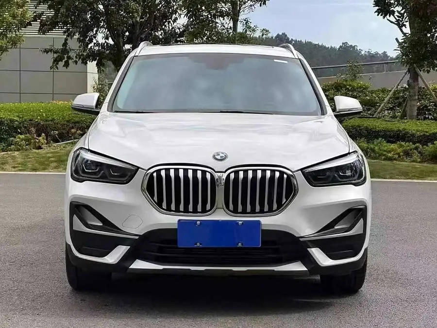 بي إم دبليو X1 2022 sDrive20Li إصدار الموضة