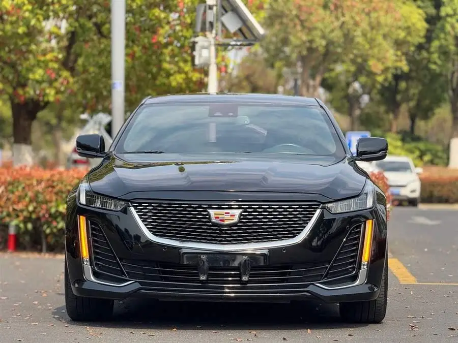 كاديلاك CT5 2021 طراز محدث 28T فاخر