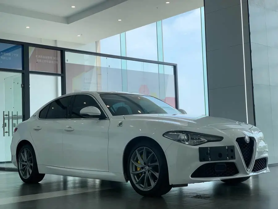 Giulia 2020 Model 2.0T 280HP Luxury Edition