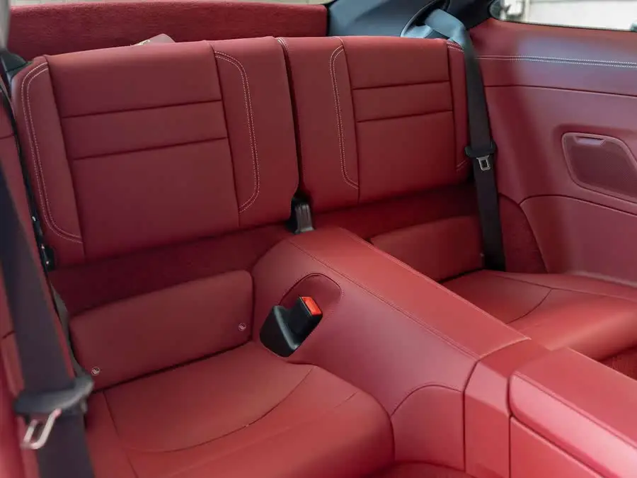 بورش 911 2023 كاريرا 3.0T