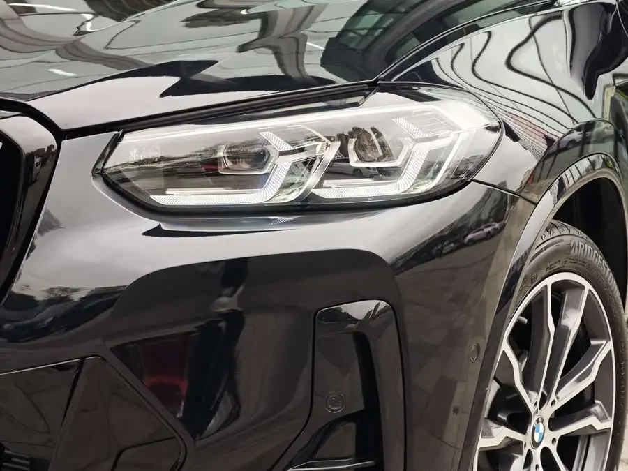 BMW X3 2023 xDrive30i Leading Model M Shadow Package