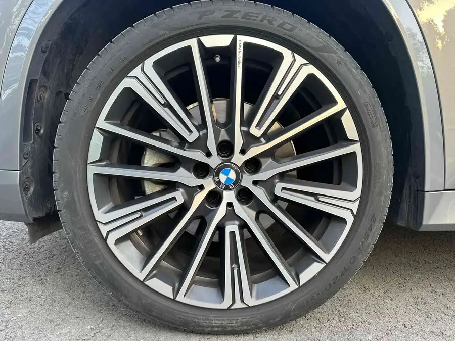 بي إم دبليو X1 2023 sDrive25Li M حزمة رياضية