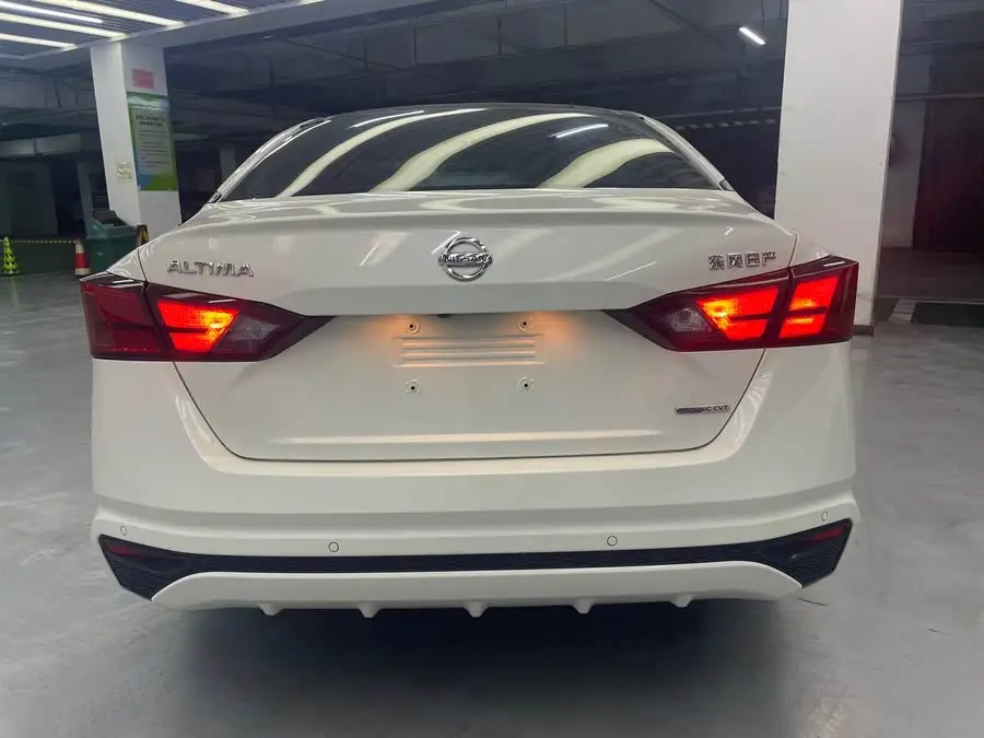 تينلاي 2021 2.0L XL نسخة مريحة