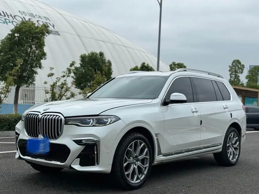 بي إم دبليو X7 طراز 2019 xDrive40i حزمة الرفاهية
