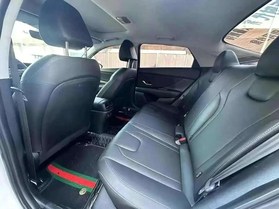 إيلانتر 2023 1.5 لتر CVT LUX النسخة الممتازة