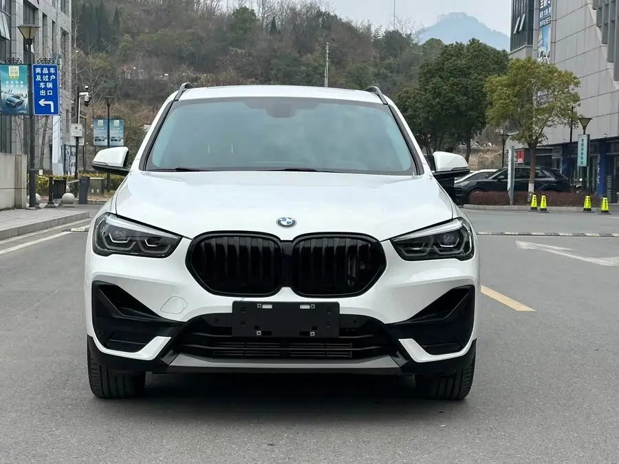 BMW X1 2022 sDrive25Li Leading Edition