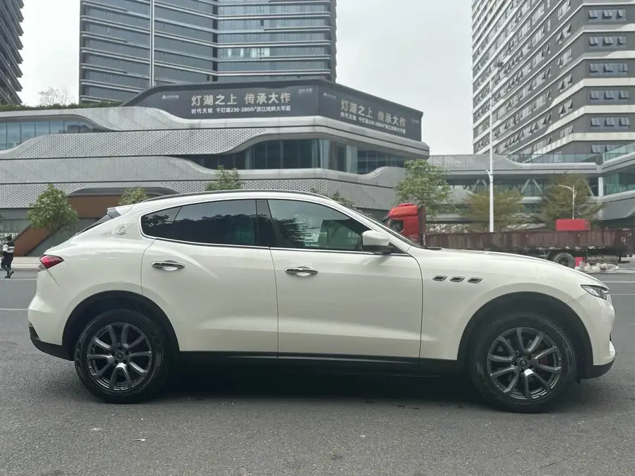 Levante 2019 Model 3.0T Standard Version National VI