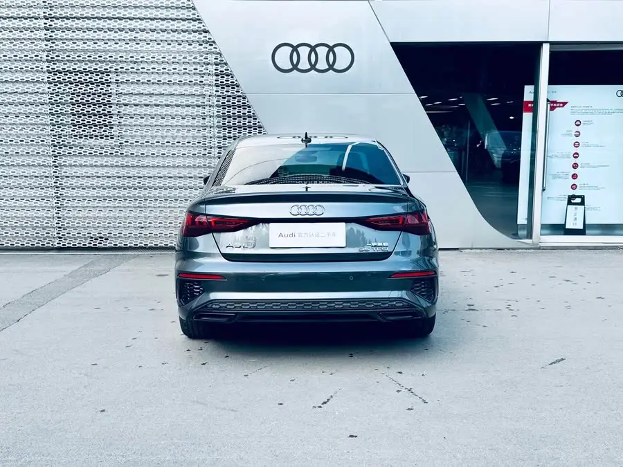 أودي A3 2022 A3L ليموزين 35 TFSI طراز رياضي أنيق