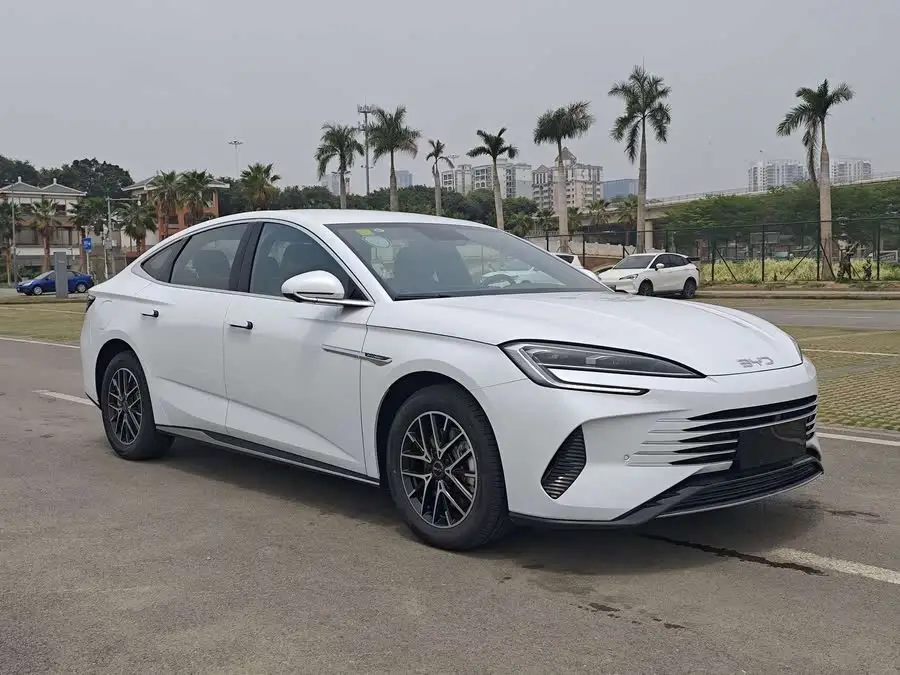 ختم 2024 نسخة المجد DM-i 1.5L 121 كم الطراز النخبوي