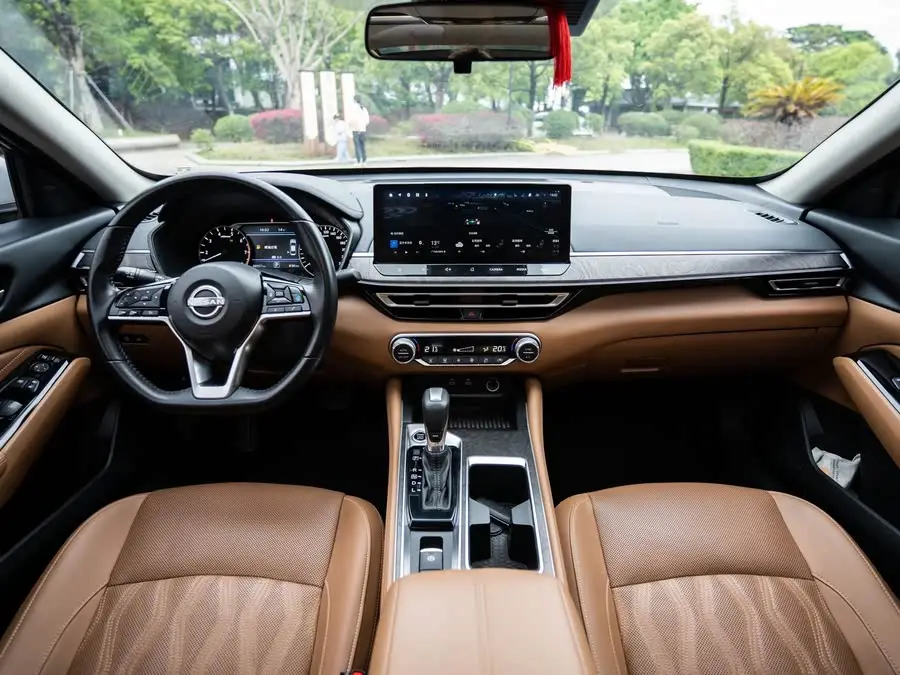 تينلاي 2022 2.0 لتر XL-Upr النسخة الممتازة