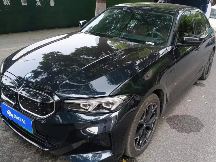 BMW i3 2024 eDrive 40 L Night Edition