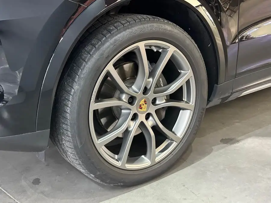 2023 Cayenne 3.0T Platinum Edition