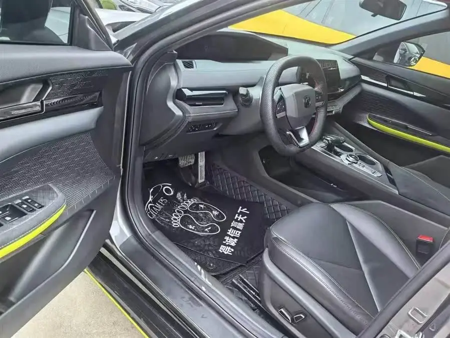 Changan UNI-V 2022 1.5T Premium