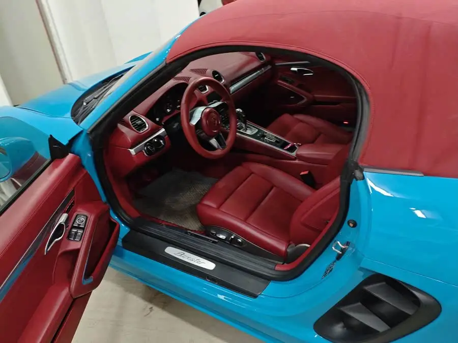 Porsche 718 2020 Model Boxster 2.0T