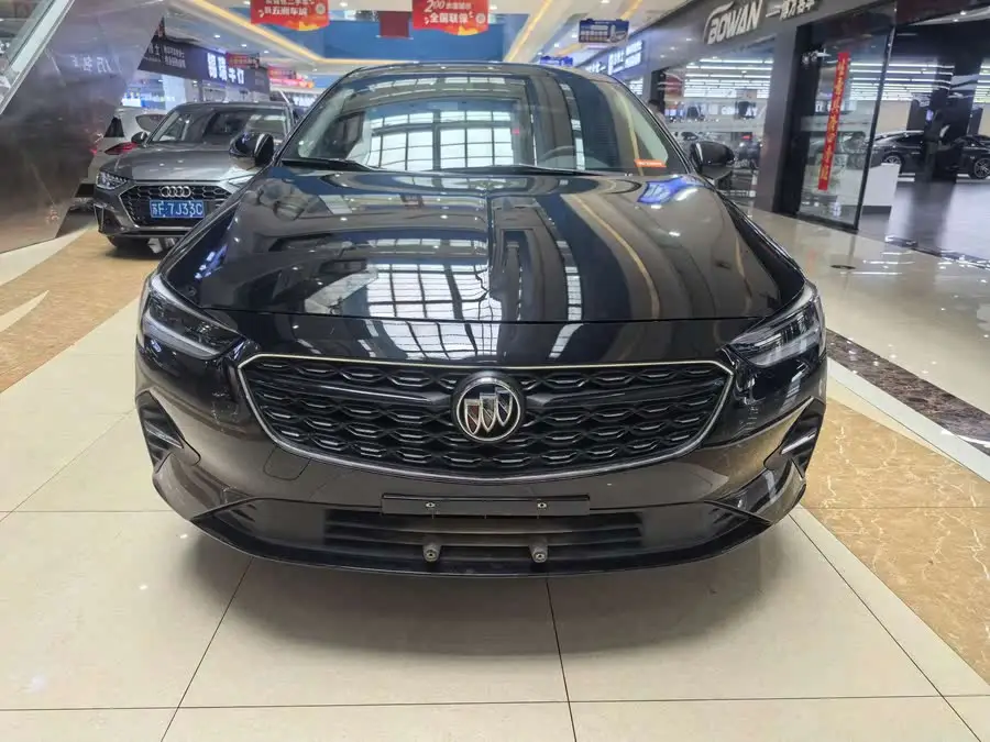 بيوك ريجال 2022 652T الإصدار الذكي