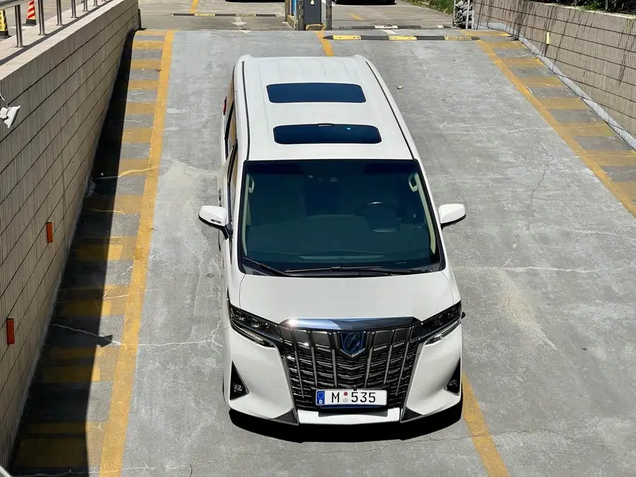 ألفارد 2020 هايبرد 2.5 لتر النسخة المتميزة