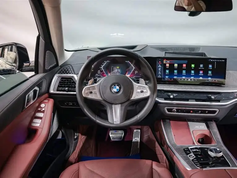 BMW X5 2023 xDrive 30Li Luxury M Sport Night Package