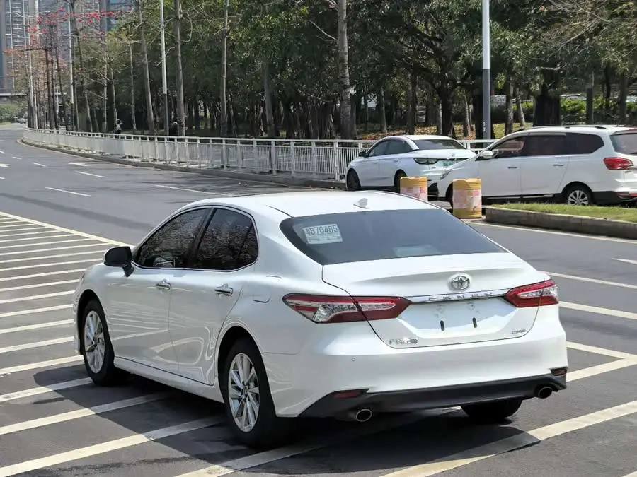 Camry 2021 2.0G Luxury Edition