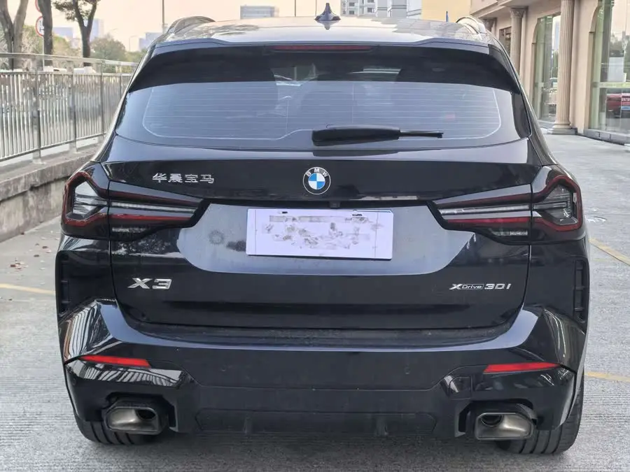 BMW X3 2023 xDrive30i Leading Model M Night Package