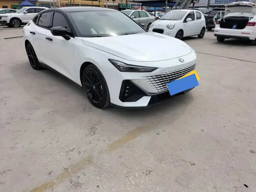 Changan UNI-V 2022 1.5T Premium
