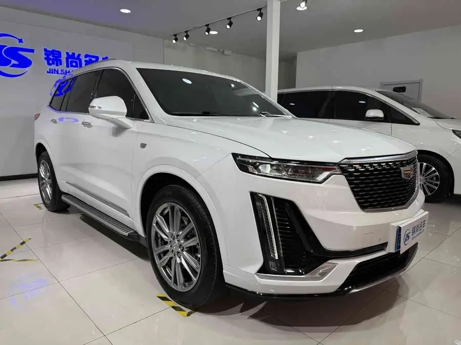 كاديلاك XT6 2022 2.0T ستة مقاعد دفع رباعي فاخرة