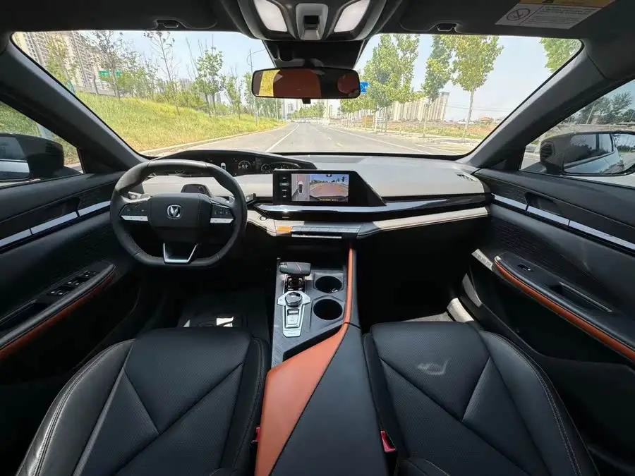 Changan UNI-V 2022 1.5T Premium