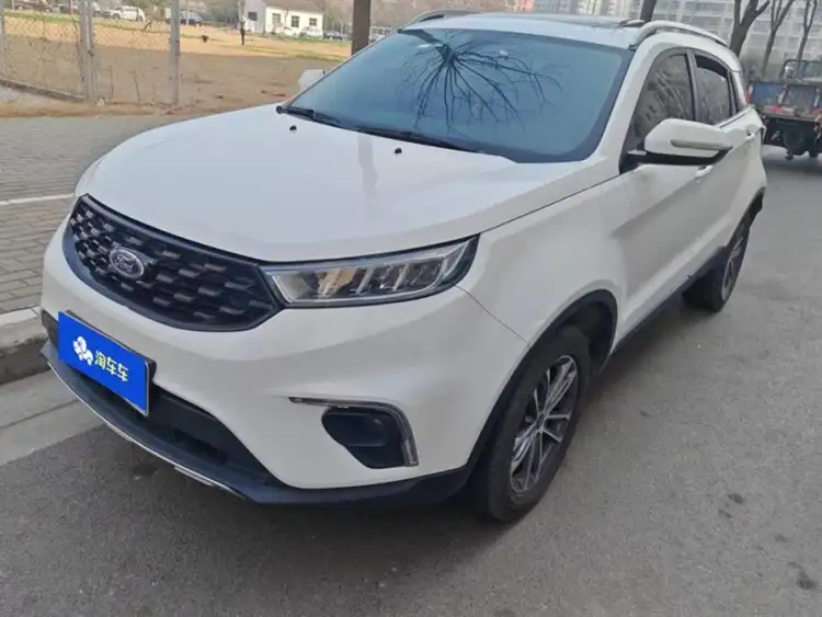 2020 Lynk & Co 01 Lynk & Co S EcoBoost 145 CVT Platinum Edition