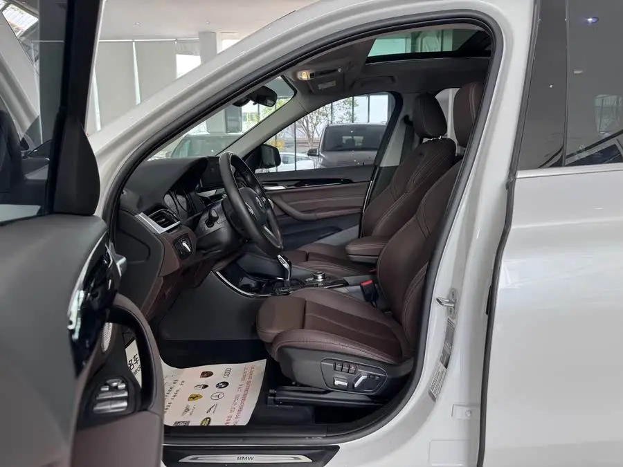 BMW X1 2022 sDrive20Li Luxury