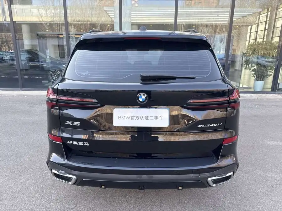 بي إم دبليو X5 2023 xDrive 40Li حزمة M الرياضية الليلية الحصرية