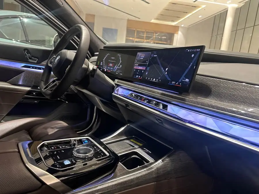 BMW i7 2023 xDrive60L M Sport Package