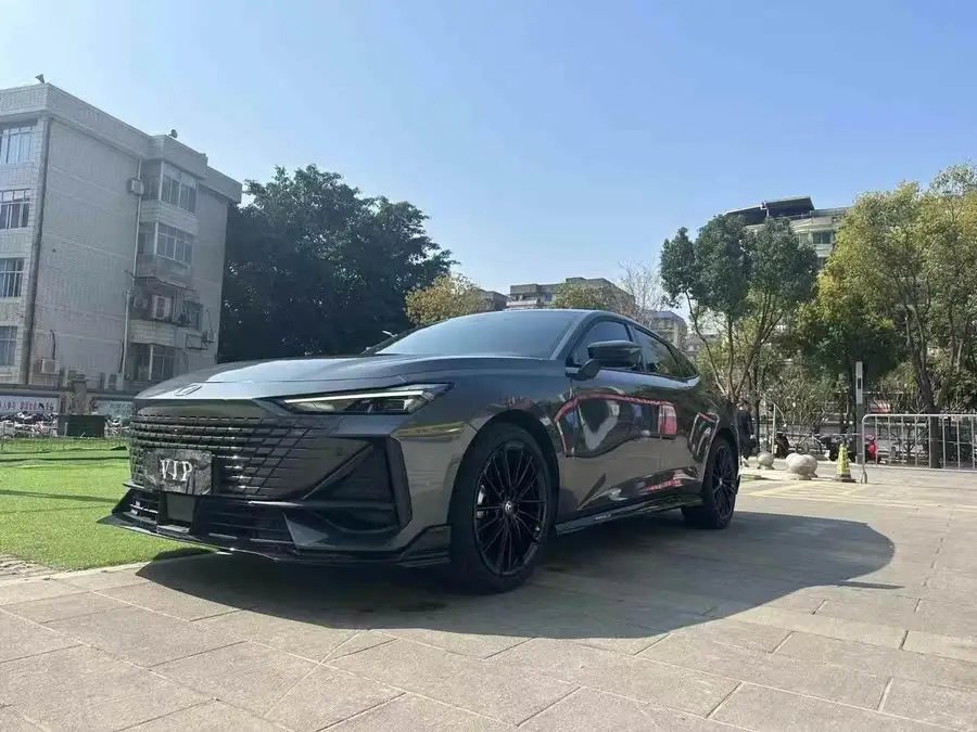 Changan UNI-V 2023 1.5T Sport Edition