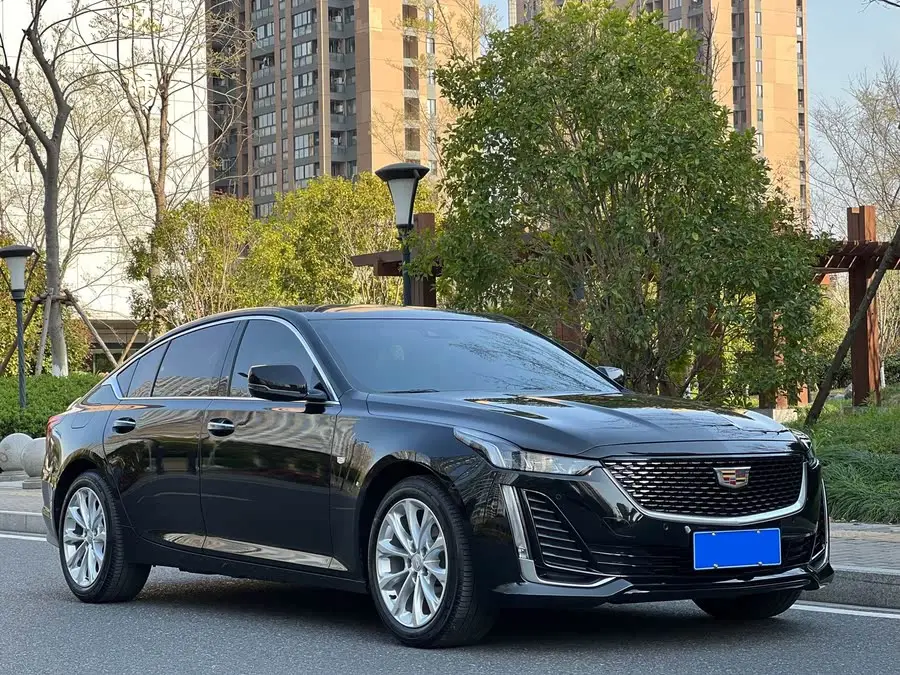 كاديلاك CT5 2022 28T الفاخرة (الإصدار القياسي)