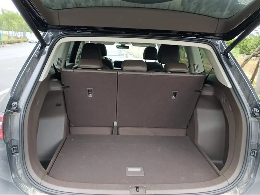 Volkswagen Viloran 2022 330TSI Luxury Version