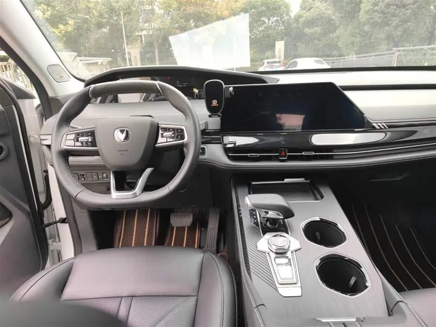 Changan UNI-K 2024 2.0T Two-Wheel Drive Enjoyment Version