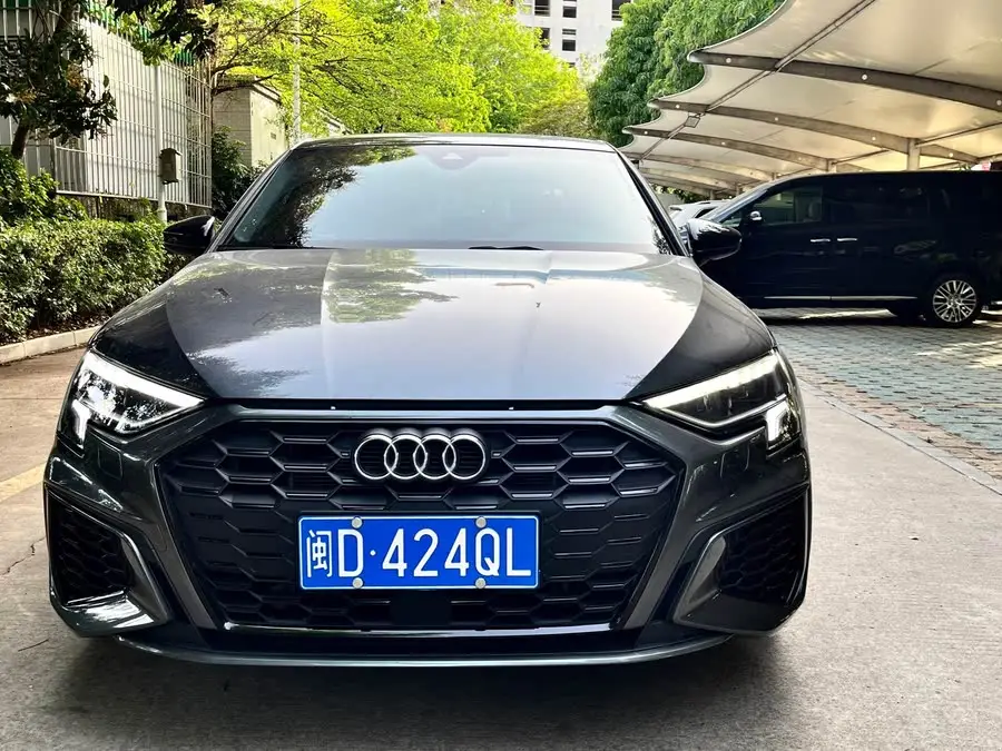 أودي A3 2024 A3L ليموزين 35 TFSI الطراز الرياضي الأنيق