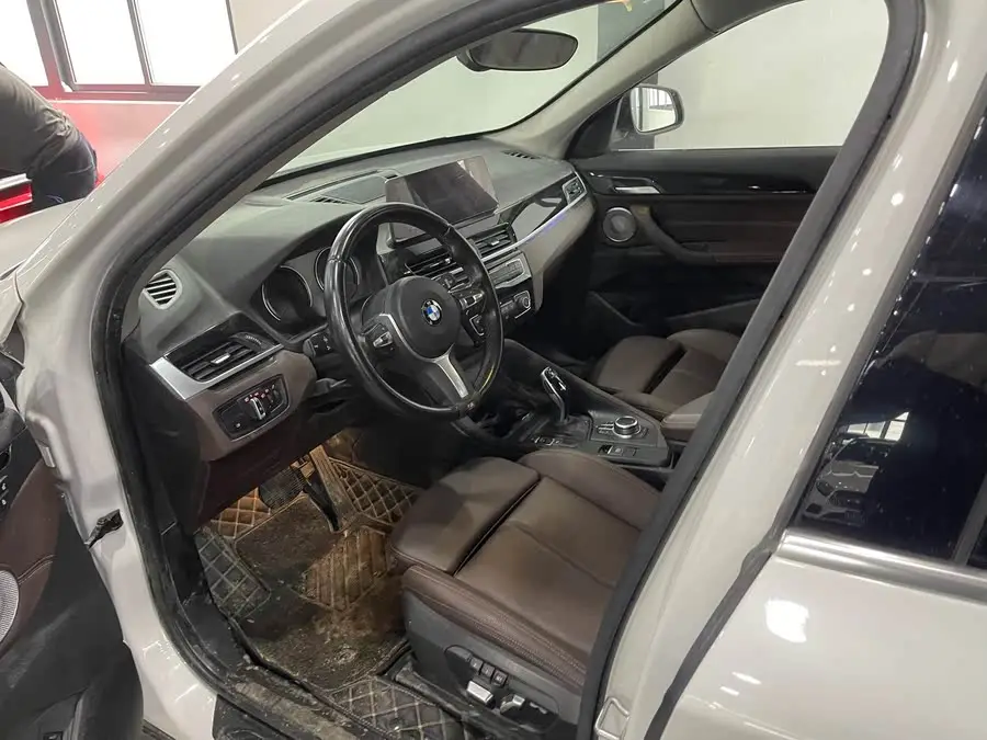 BMW X1 2022 sDrive25Li Leading Edition