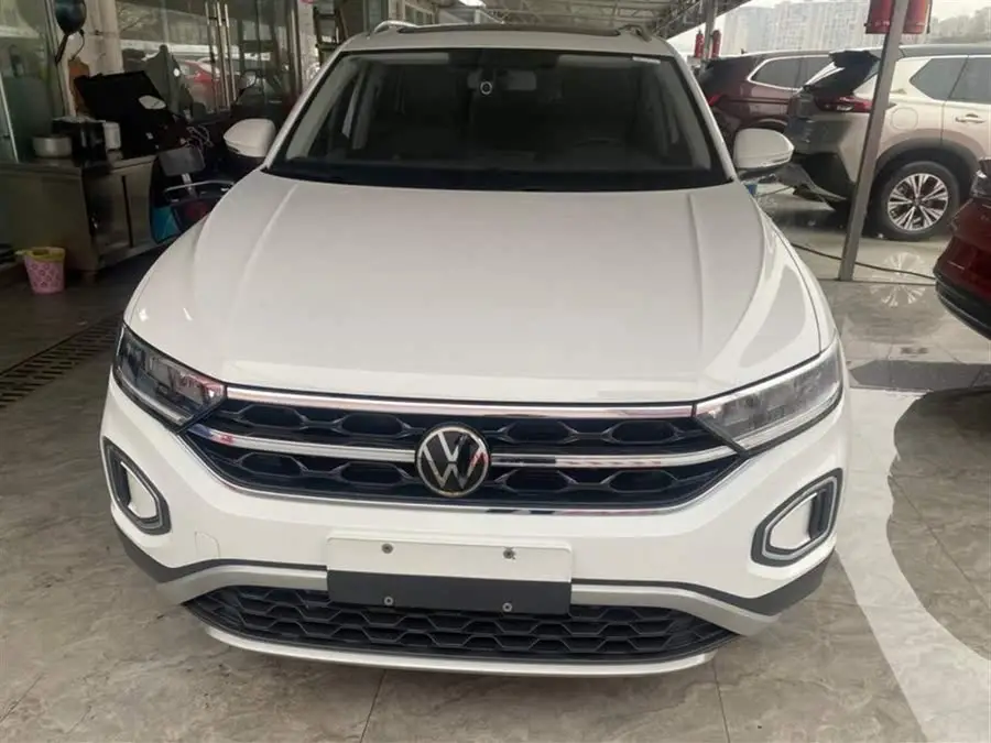 ت-روك 2023 موديل 280TSI DSG دفع ثنائي إصدار الزمن