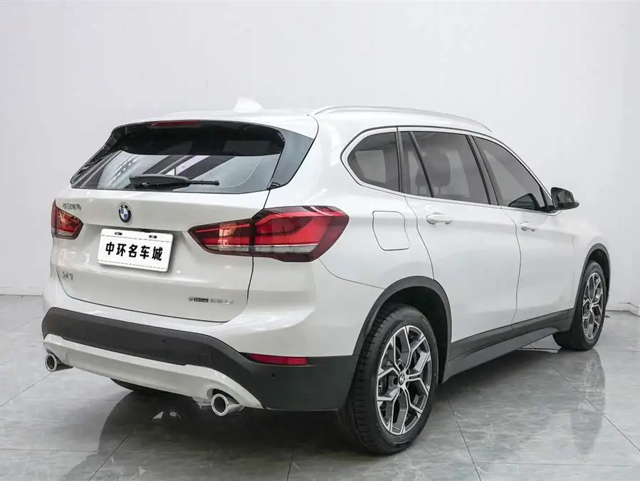 بي إم دبليو X1 2022 sDrive25Li إصدار رائد