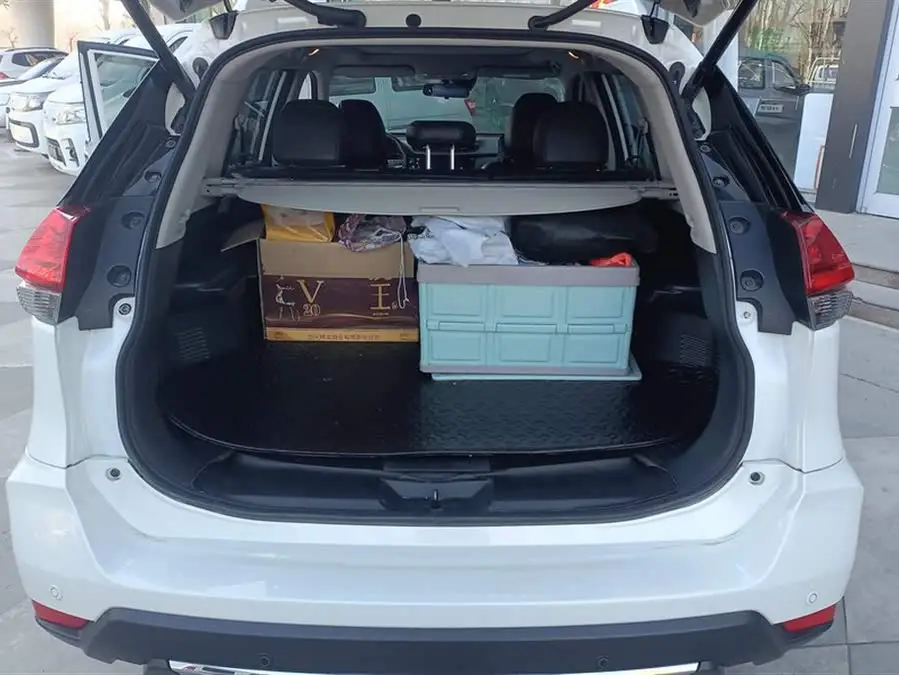 نيسان إكستريل 2020 طراز 2.5 لتر XL ITS CVT 4WD إصدار الفخامة والملاحة