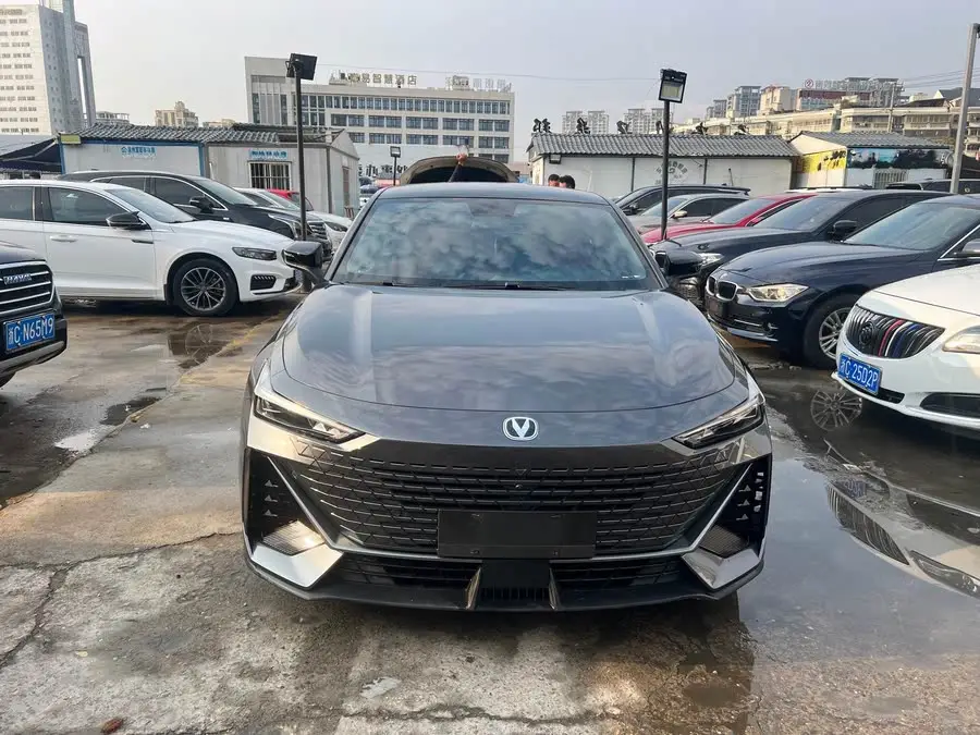 Changan UNI-V 2022 1.5T Premium