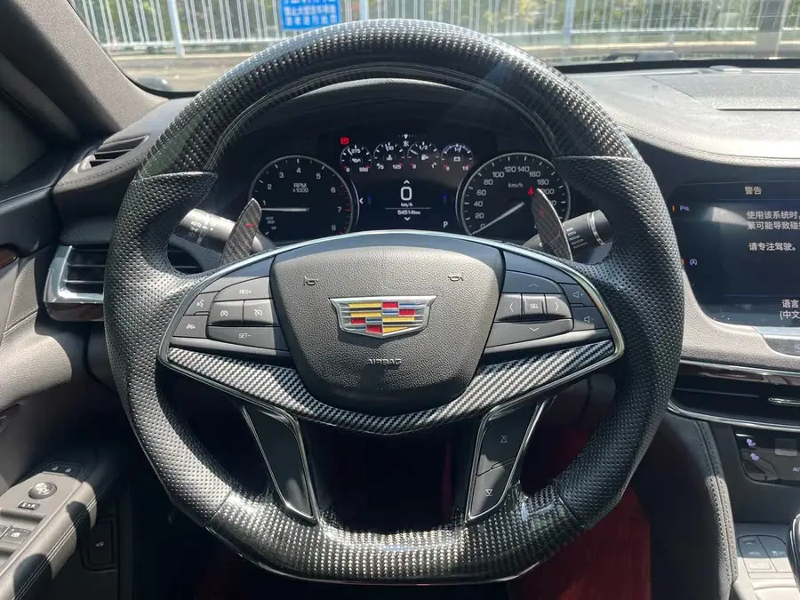 كاديلاك CT6 2021 28T النخبة