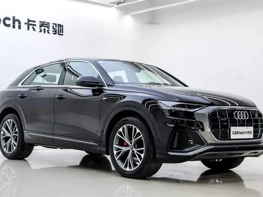 أودي Q8 2023 55 TFSI إصدار الأداء